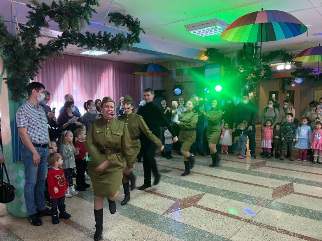 Международный день родного языка и праздничное мероприятие "Папин день"